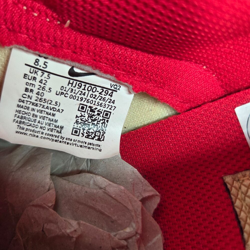 Nike Dunk Low Retro SE "Strawberry Waffle" Sneakers - Mens 8.5 - NWOT - Picture 9 of 10